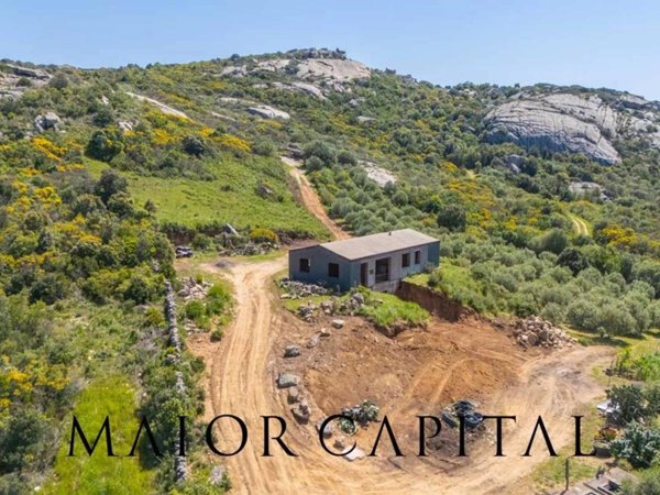 casale in vendita ad Arzachena