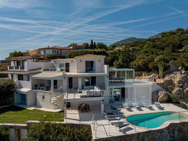 casa indipendente in vendita ad Arzachena in zona Porto Cervo