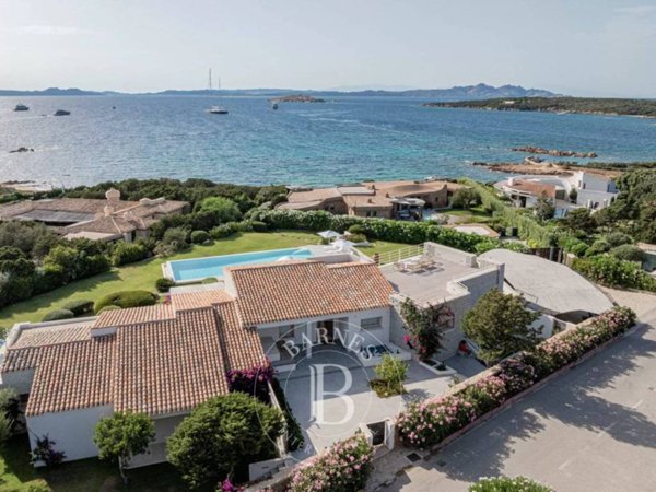 casa indipendente in vendita ad Arzachena in zona Porto Cervo