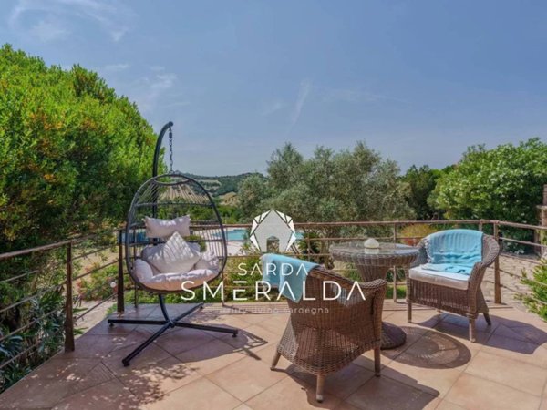 casa indipendente in vendita ad Arzachena in zona Baja Sardinia