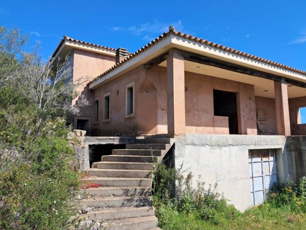 casa indipendente in vendita ad Arzachena