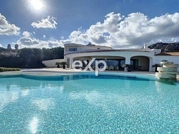 villa in vendita ad Arzachena in zona Porto Cervo