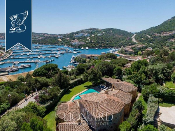 casa indipendente in vendita ad Arzachena in zona Porto Cervo