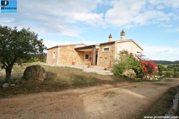 casa indipendente in vendita ad Arzachena