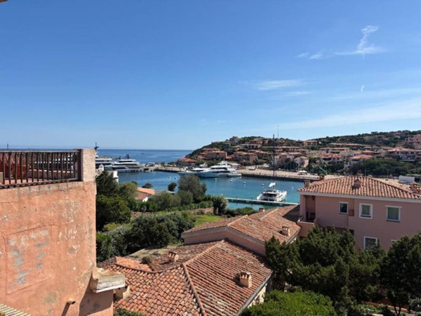 appartamento in vendita ad Arzachena in zona Porto Cervo