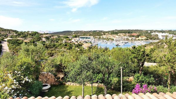 casa indipendente in vendita ad Arzachena in zona Porto Cervo