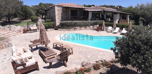 casa indipendente in vendita ad Arzachena