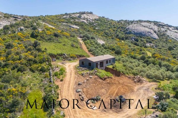 casa indipendente in vendita ad Arzachena