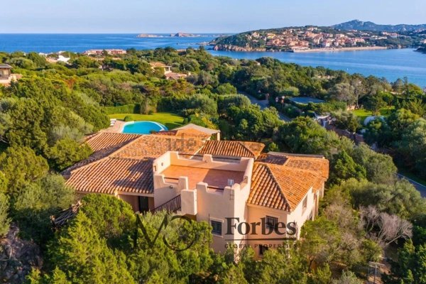 casa indipendente in vendita ad Arzachena in zona Porto Cervo