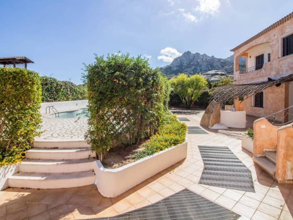 appartamento in vendita ad Arzachena in zona Porto Cervo