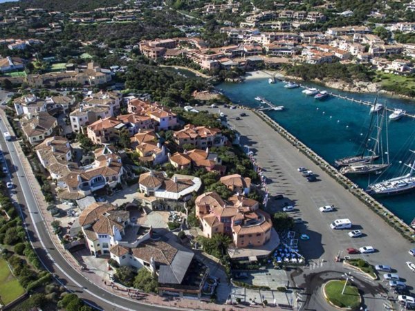 appartamento in vendita ad Arzachena in zona Porto Cervo