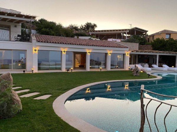 casa indipendente in vendita ad Arzachena