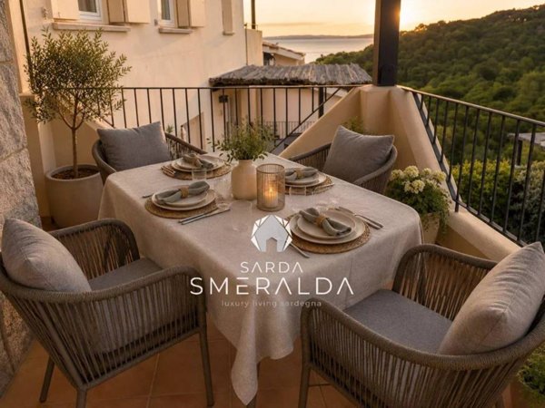 appartamento in vendita ad Arzachena in zona Baja Sardinia