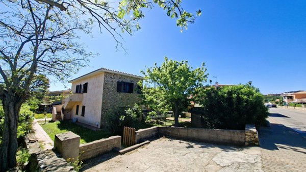 appartamento in vendita ad Arzachena in zona Cannigione
