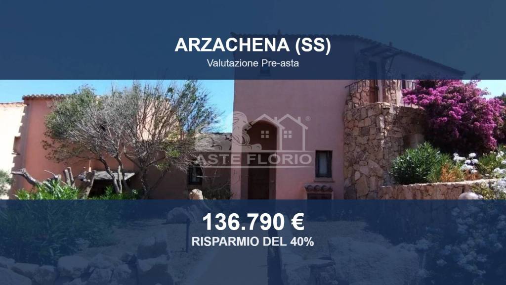 casa indipendente in vendita ad Arzachena in zona Pantogia