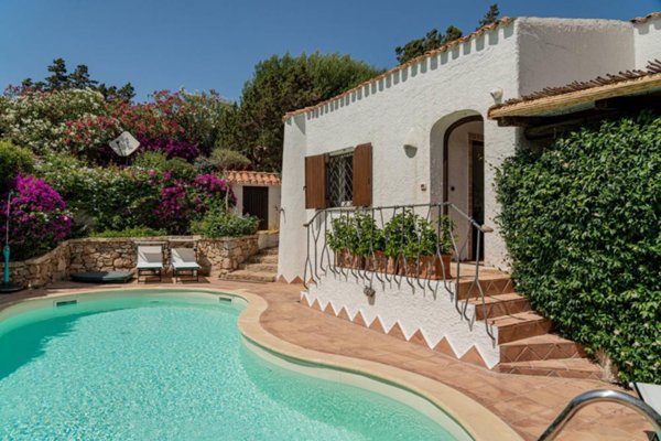 casa indipendente in vendita ad Arzachena in zona Porto Cervo