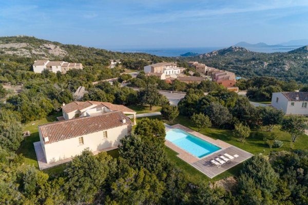 casa indipendente in vendita ad Arzachena in zona Porto Cervo