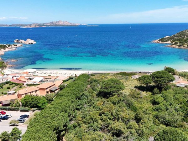 casa indipendente in vendita ad Arzachena in zona Cannigione