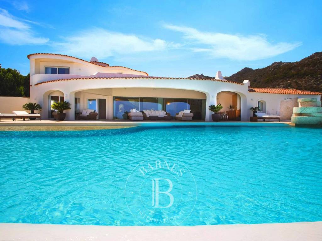 casa indipendente in vendita ad Arzachena in zona Porto Cervo