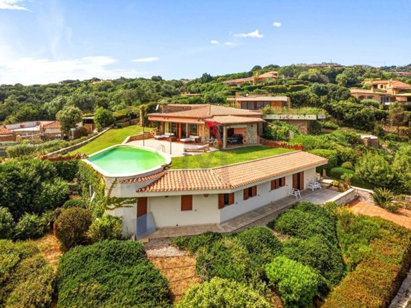 casa indipendente in vendita ad Arzachena in zona Porto Cervo