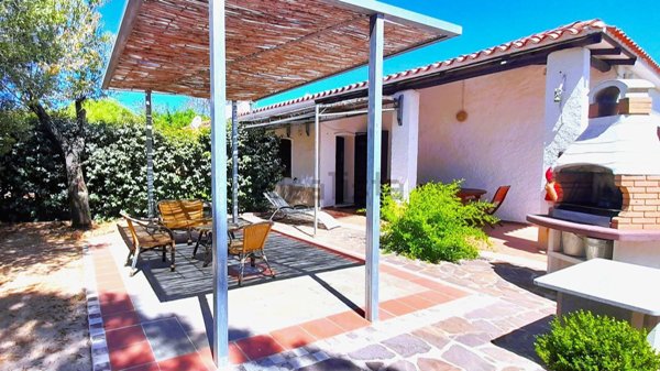 casa indipendente in vendita ad Arzachena in zona Cannigione