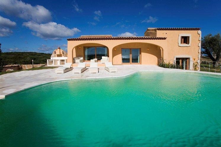 casa indipendente in vendita ad Arzachena in zona Porto Cervo