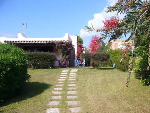 casa indipendente in vendita ad Arzachena in zona Baja Sardinia