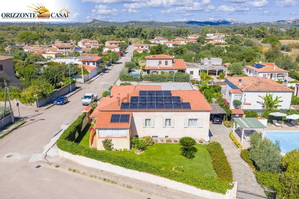 casa indipendente in vendita ad Arzachena