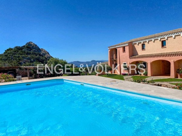 appartamento in vendita ad Arzachena in zona Porto Cervo