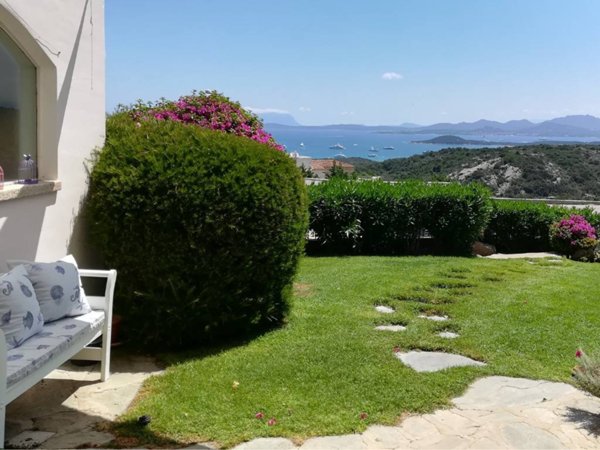 appartamento in vendita ad Arzachena in zona Porto Cervo