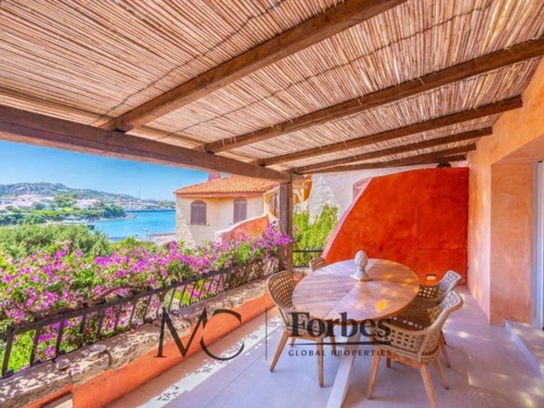appartamento in vendita ad Arzachena in zona Porto Cervo