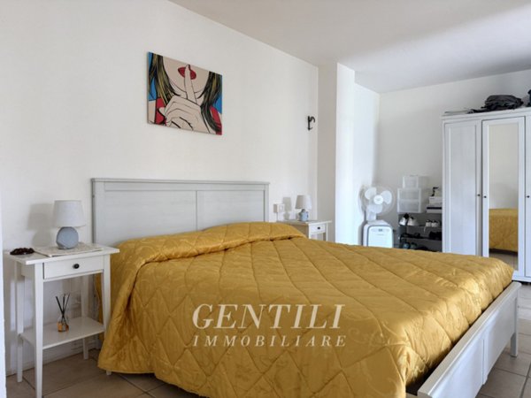 locale di sgombero in vendita ad Arzachena in zona Cannigione