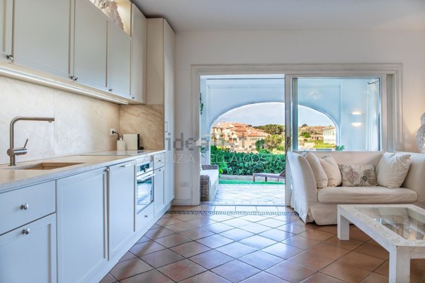 appartamento in vendita ad Arzachena in zona Poltu Quatu