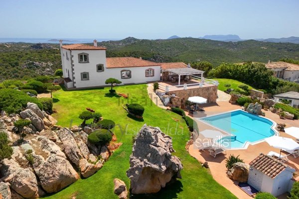 casa indipendente in vendita ad Arzachena in zona Porto Cervo