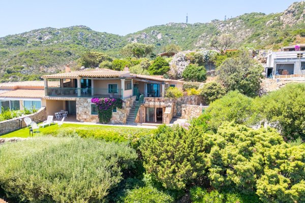 casa indipendente in vendita ad Arzachena in zona Porto Cervo