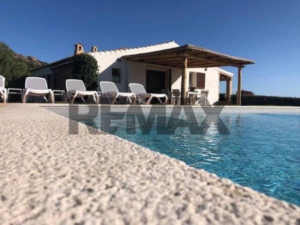casa indipendente in vendita ad Arzachena