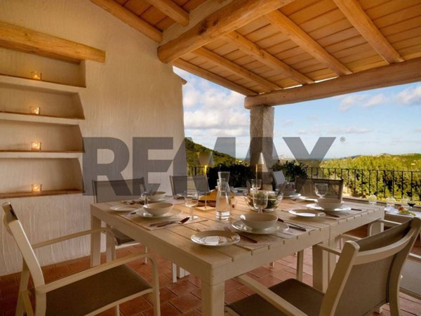 casa indipendente in vendita ad Arzachena