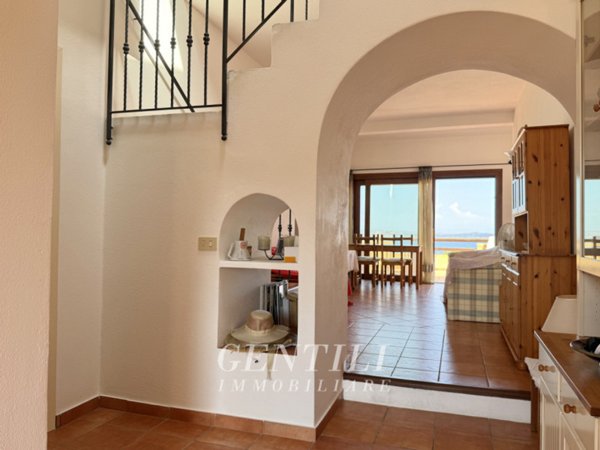 appartamento in vendita ad Arzachena in zona Baja Sardinia