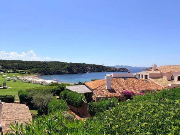 appartamento in vendita ad Arzachena