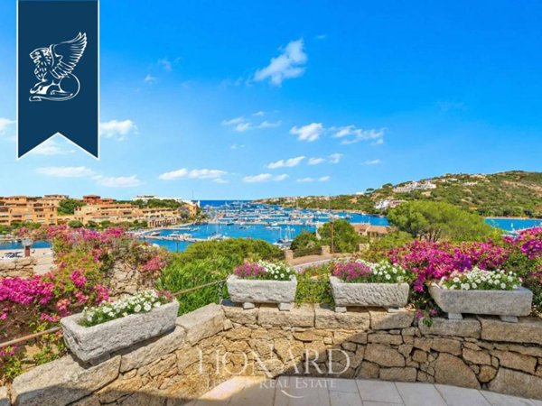 casa indipendente in vendita ad Arzachena in zona Porto Cervo