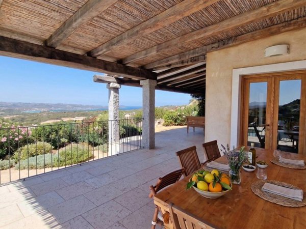 casa indipendente in vendita ad Arzachena