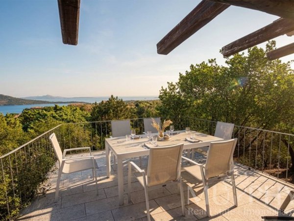 villa in vendita ad Arzachena