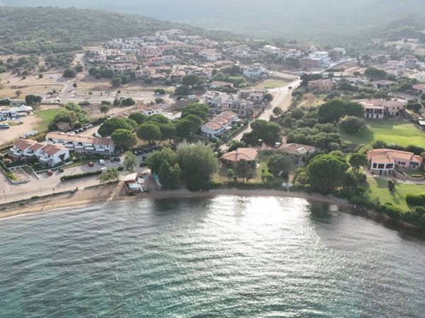 casa indipendente in vendita ad Arzachena in zona Cannigione