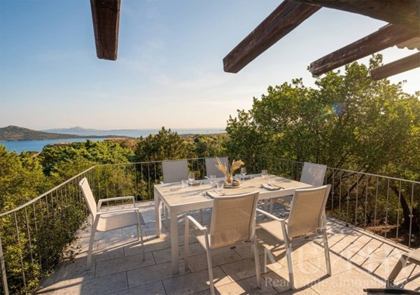 casa indipendente in vendita ad Arzachena
