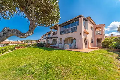 casa indipendente in vendita ad Arzachena in zona Porto Cervo