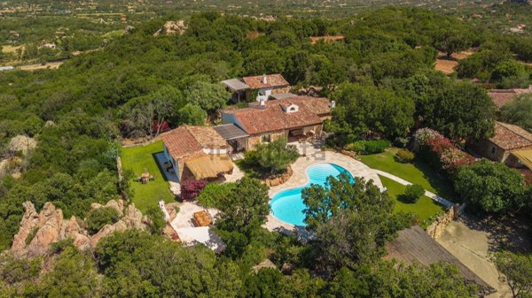 casa indipendente in vendita ad Arzachena