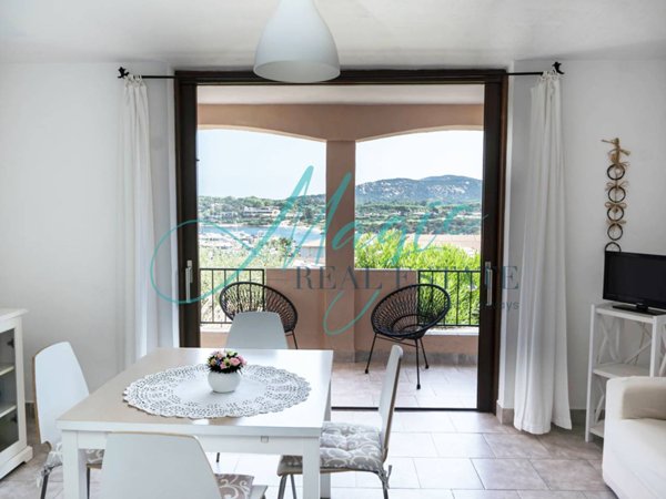 appartamento in vendita ad Arzachena in zona Baja Sardinia