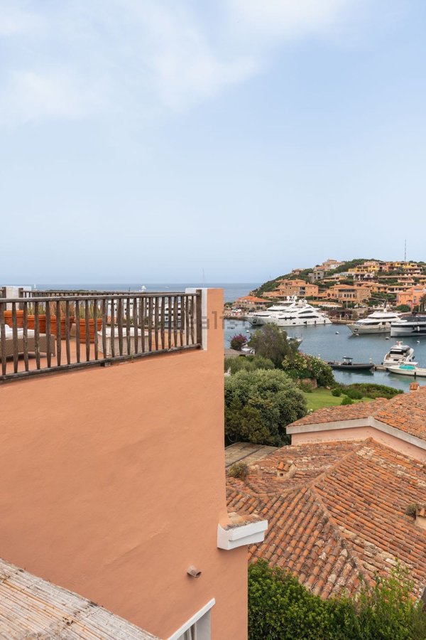 appartamento in vendita ad Arzachena in zona Porto Cervo
