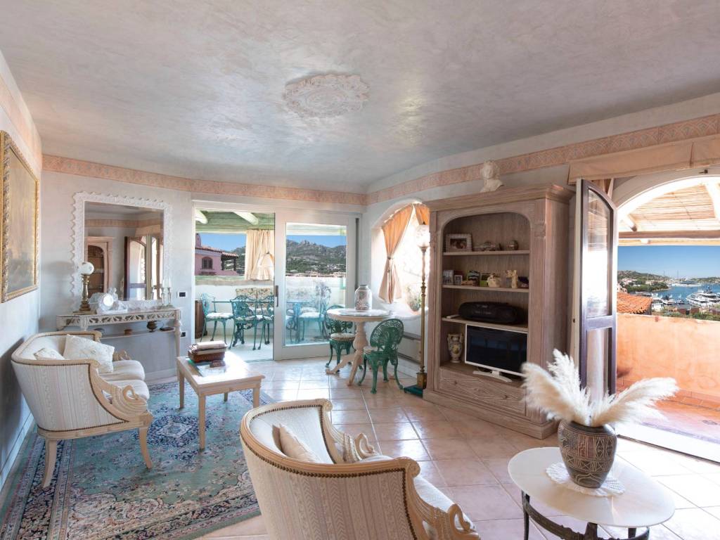 appartamento in vendita ad Arzachena in zona Porto Cervo