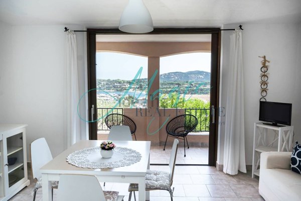 appartamento in vendita ad Arzachena in zona Baja Sardinia